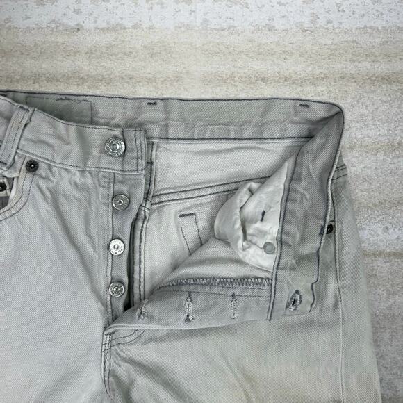 True Vintage 70s Levis Jeans 501 28x32 Regular Straight Fit Light Grey Wash - Picture 5 of 8